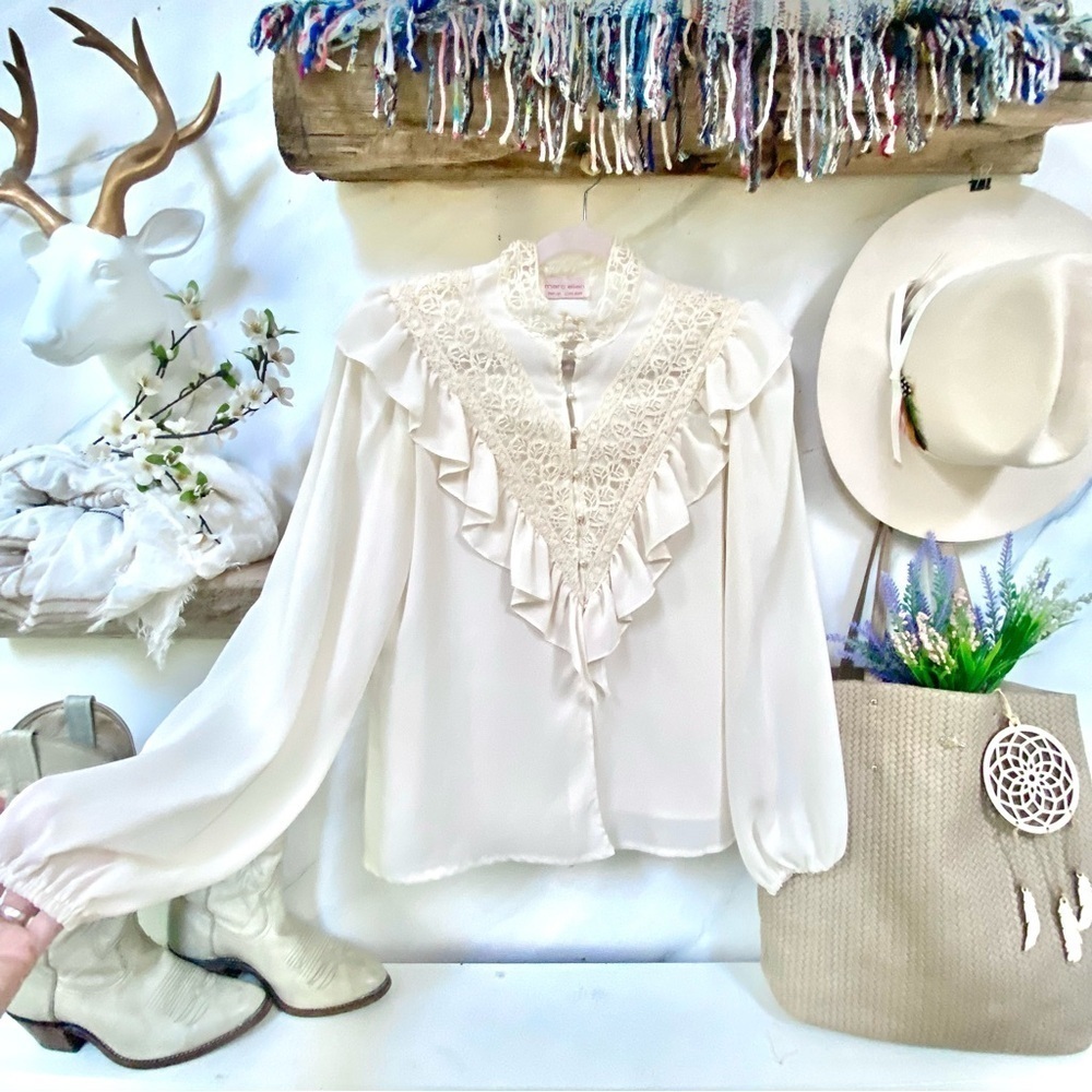 Trendy ruffled Lace vintage doll boho Blouse w Victorian shabby chic